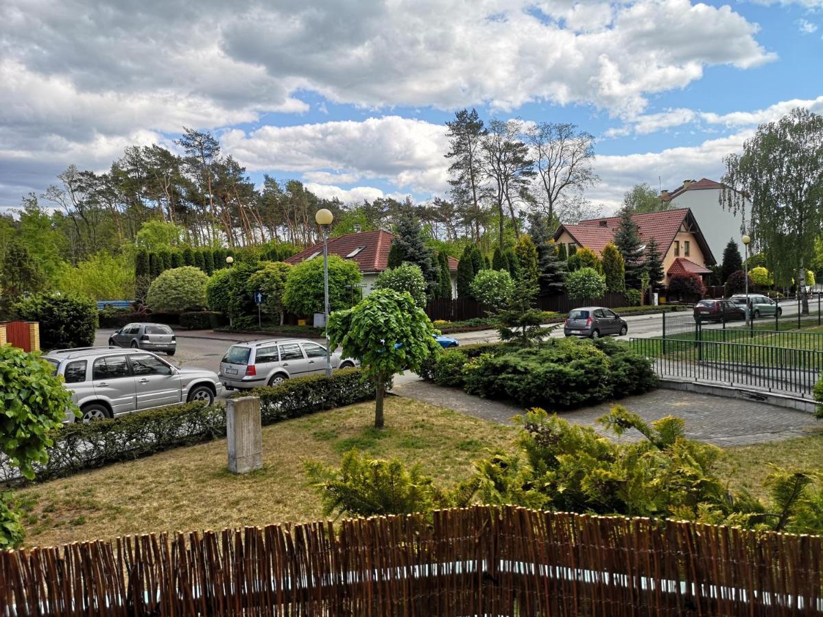 Green Yew Apartment Жельона Гора Екстериор снимка